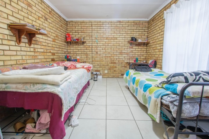 To Let 11 Bedroom Property for Rent in Die Bult North West